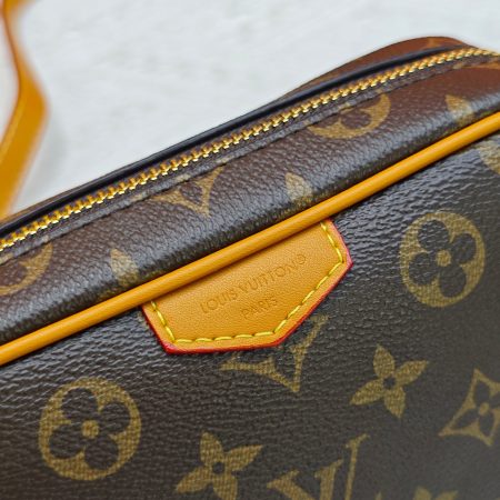 LV  Trocadero Mini Bag - Image 12