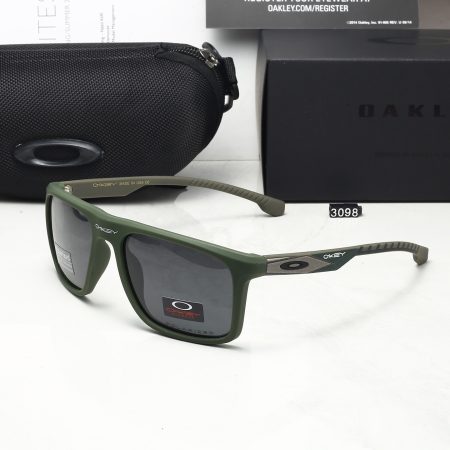 Oakley Fashionable Sunglasses - Image 4