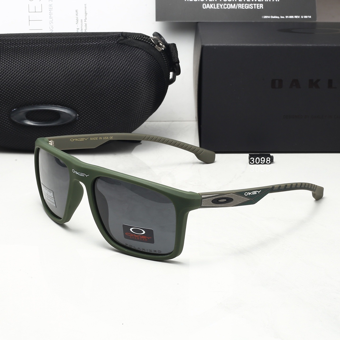 Oakley Fashionable Sunglasses - Image 4