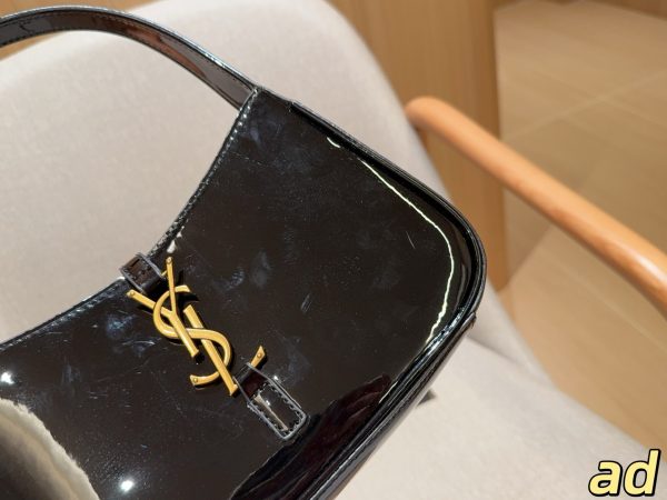 Saint Laurent Le 5 à 7 Hobo Shoulder Bag Laquered