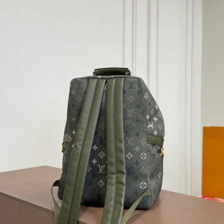 LV's New Backpack - Image 5