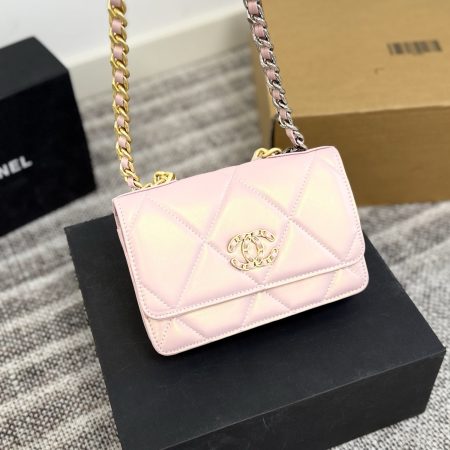 Chanel 19 Woc fortune bag