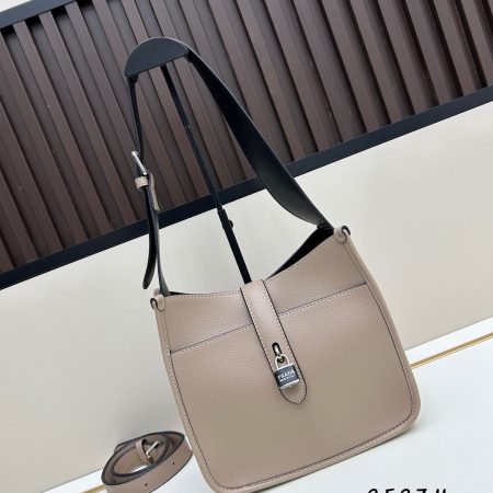 Prada black shoulder bag - Image 2