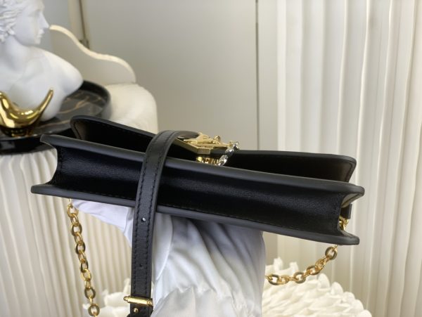LV Wallet On Chain Bloom Bag - 10A mirror version