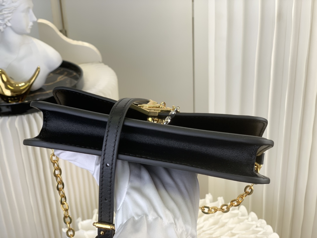 LV Wallet On Chain Bloom Bag - 10A mirror version - Image 5