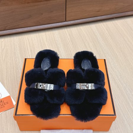 Hermès Fall/Winter Fur-Lined Slippers