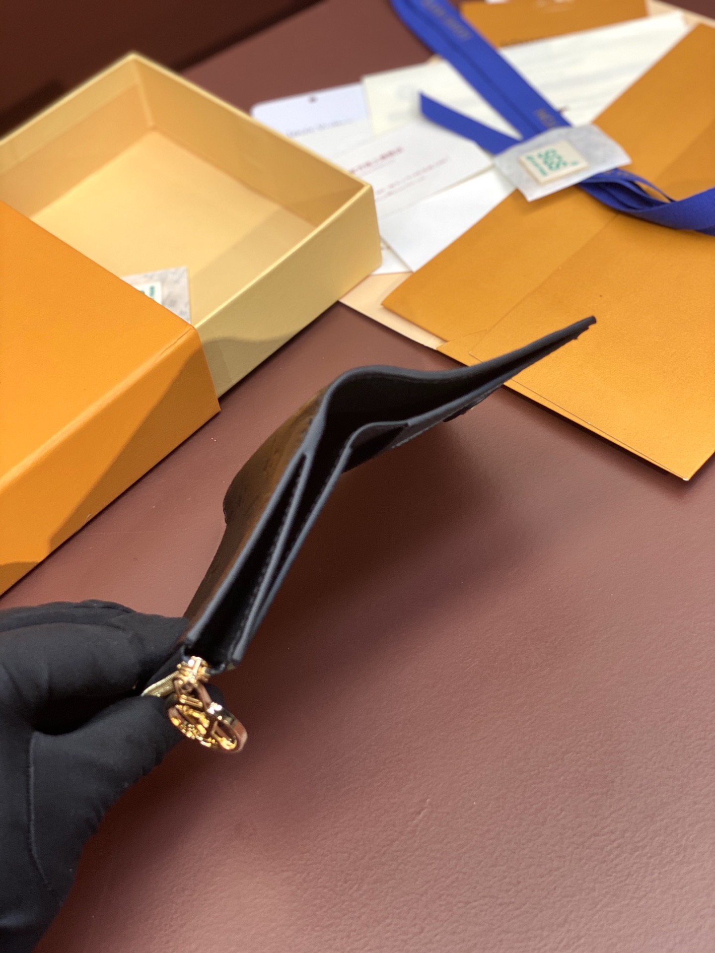 LV Lisa Wallet - Image 4
