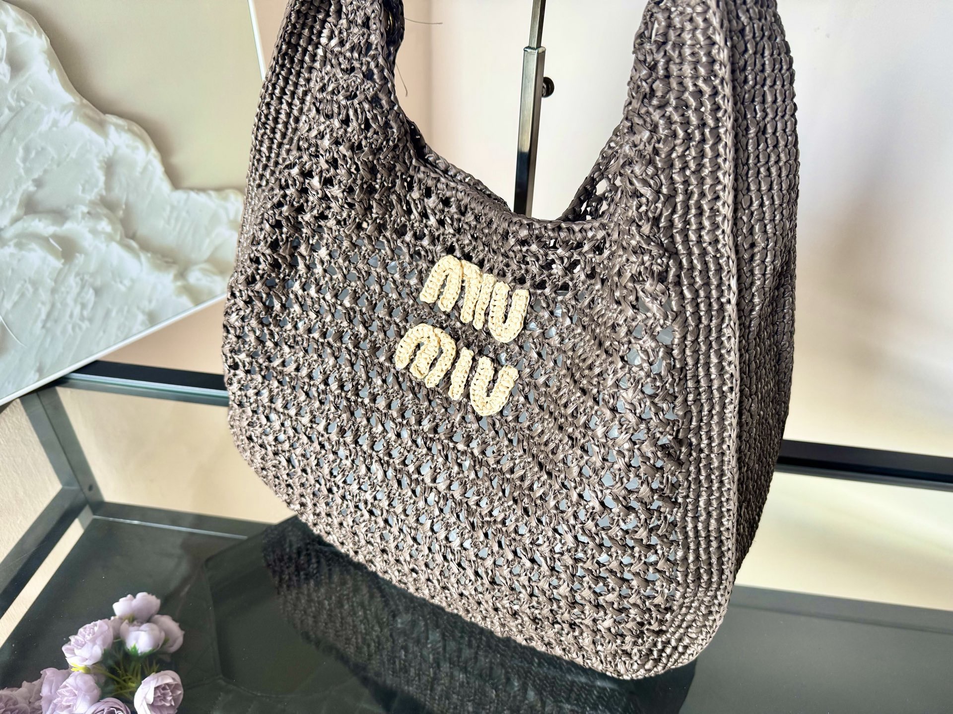 Miu Miu Raffia-effect Woven Shoulder Bag 10A - Image 2