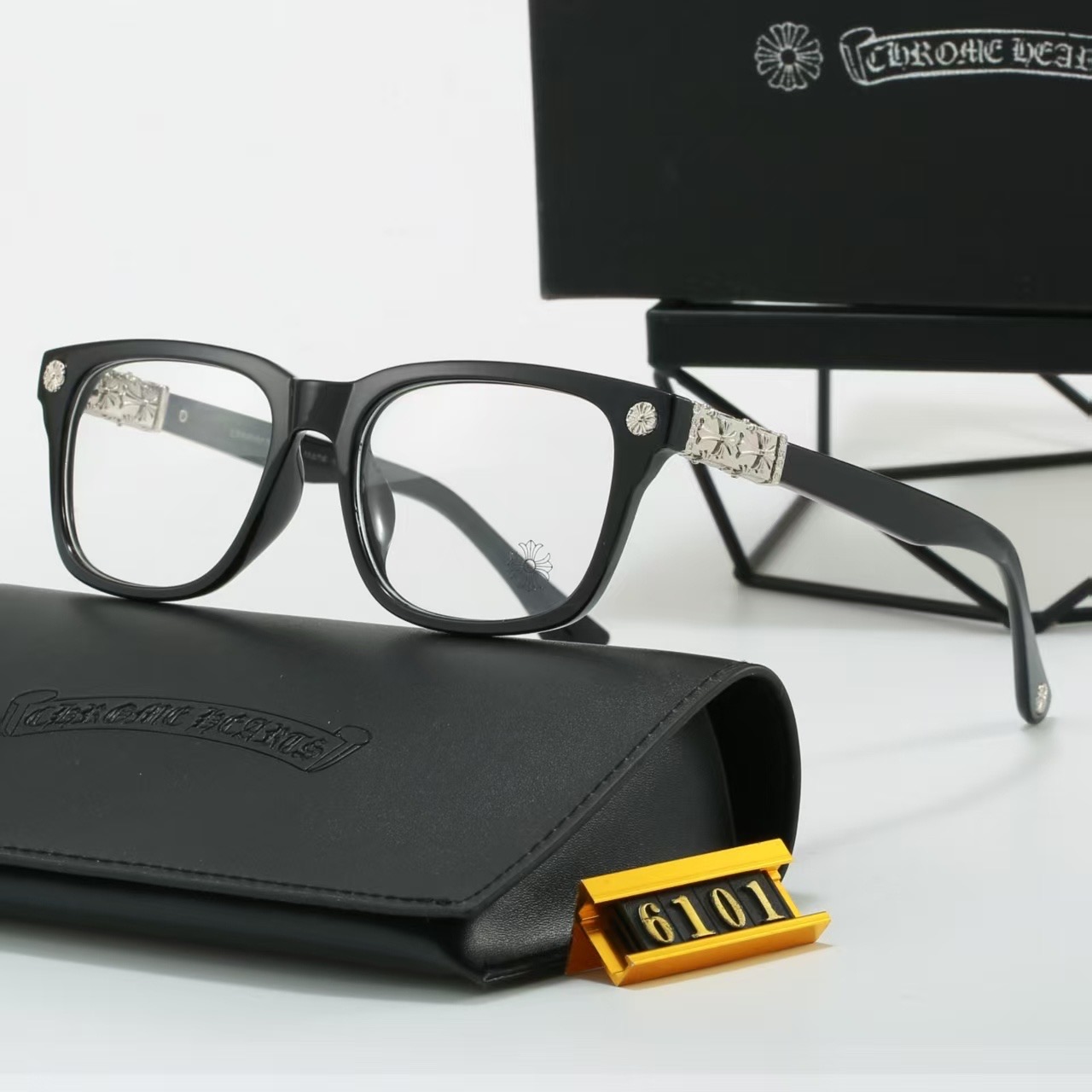 Chrome Hearts Fashionable Sunglasses - Image 4