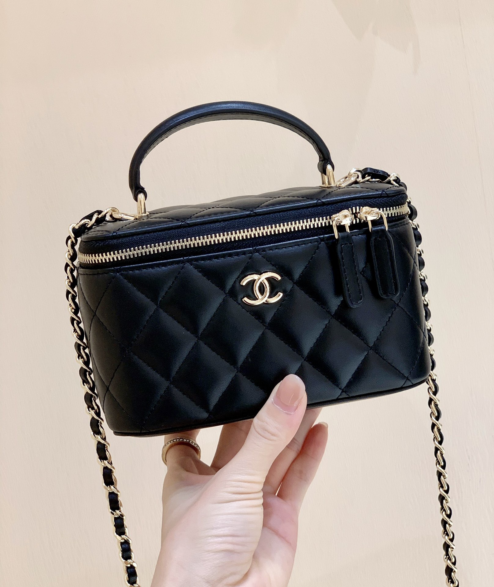 Chanel 2022 CC Makeup Box Top Quality - Image 1