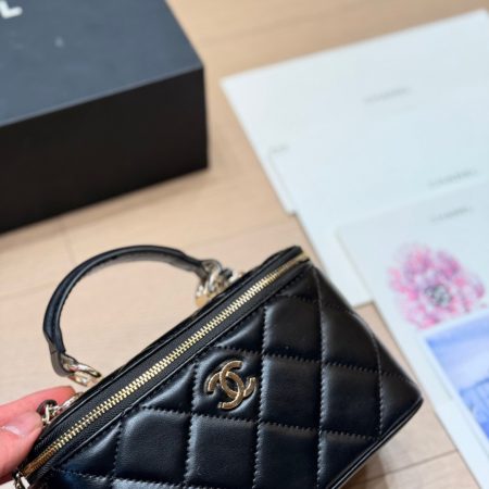 Chanel Long Vanity With Chain Bag - Image 11