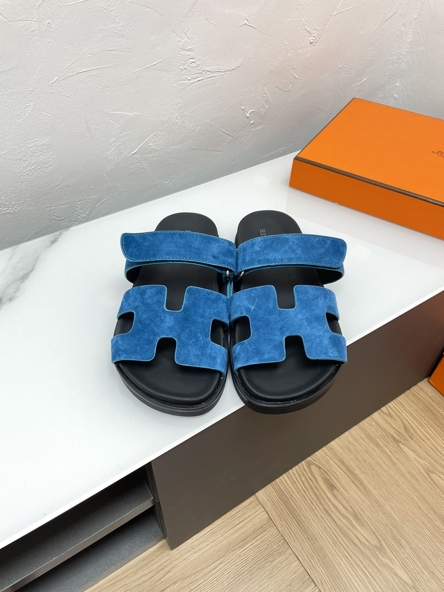 Hermès Chypre Sandals - Image 3