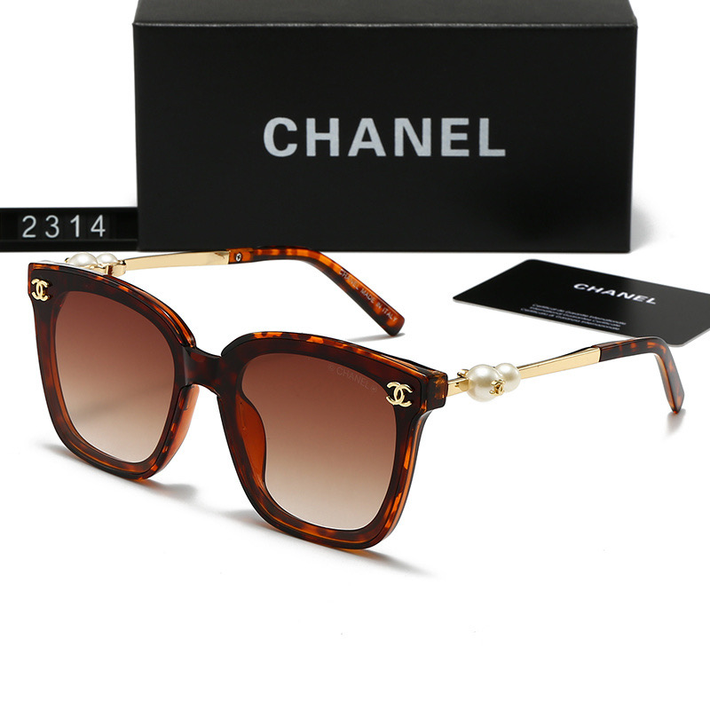 Chanel Fashionable Sunglasses - Image 4