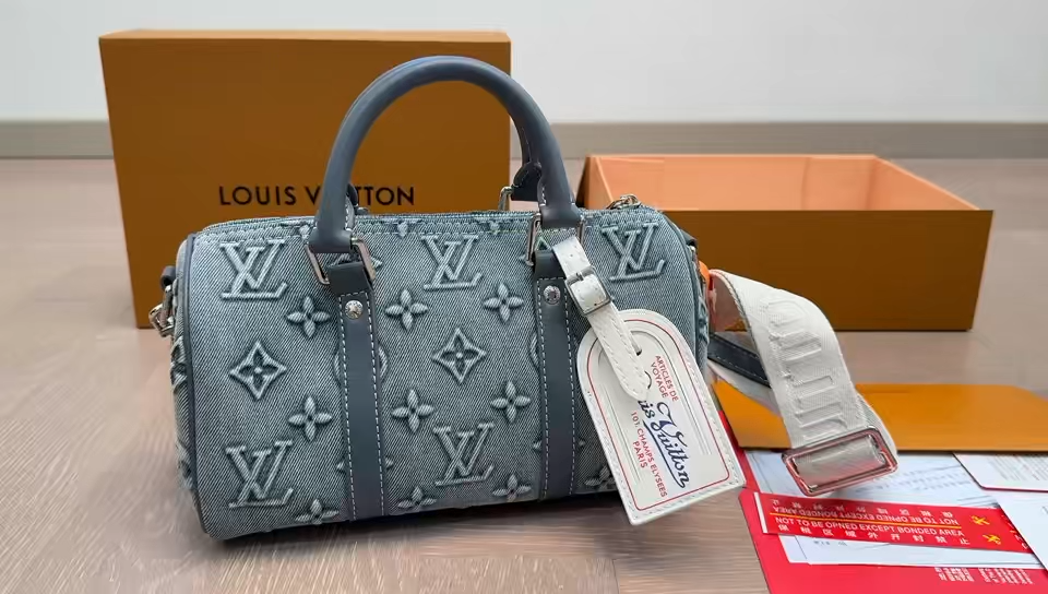 LV Keepall 25 Bag - Image 2