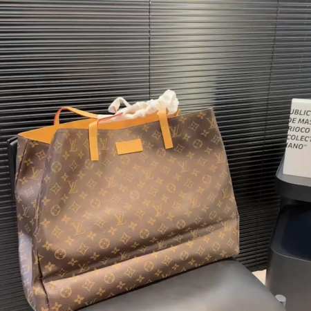 LV  Monogram Tote Bag