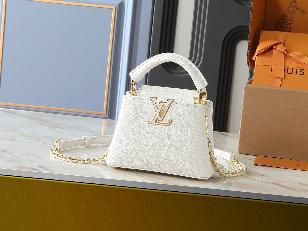 LV Capucines Handbag - Image 4