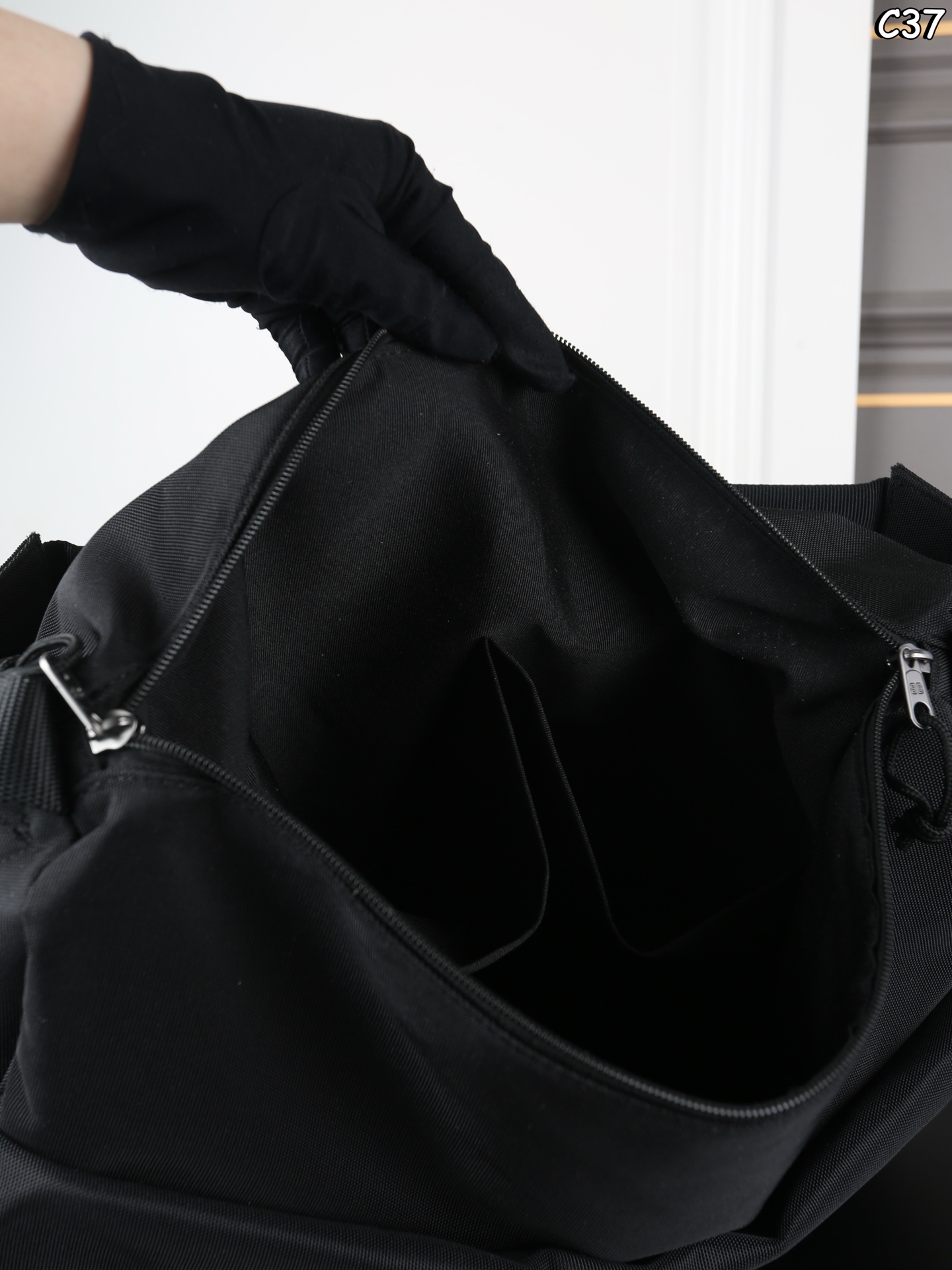 Balenciaga Explorer Multipocket Weekender Medium Bag - Image 9
