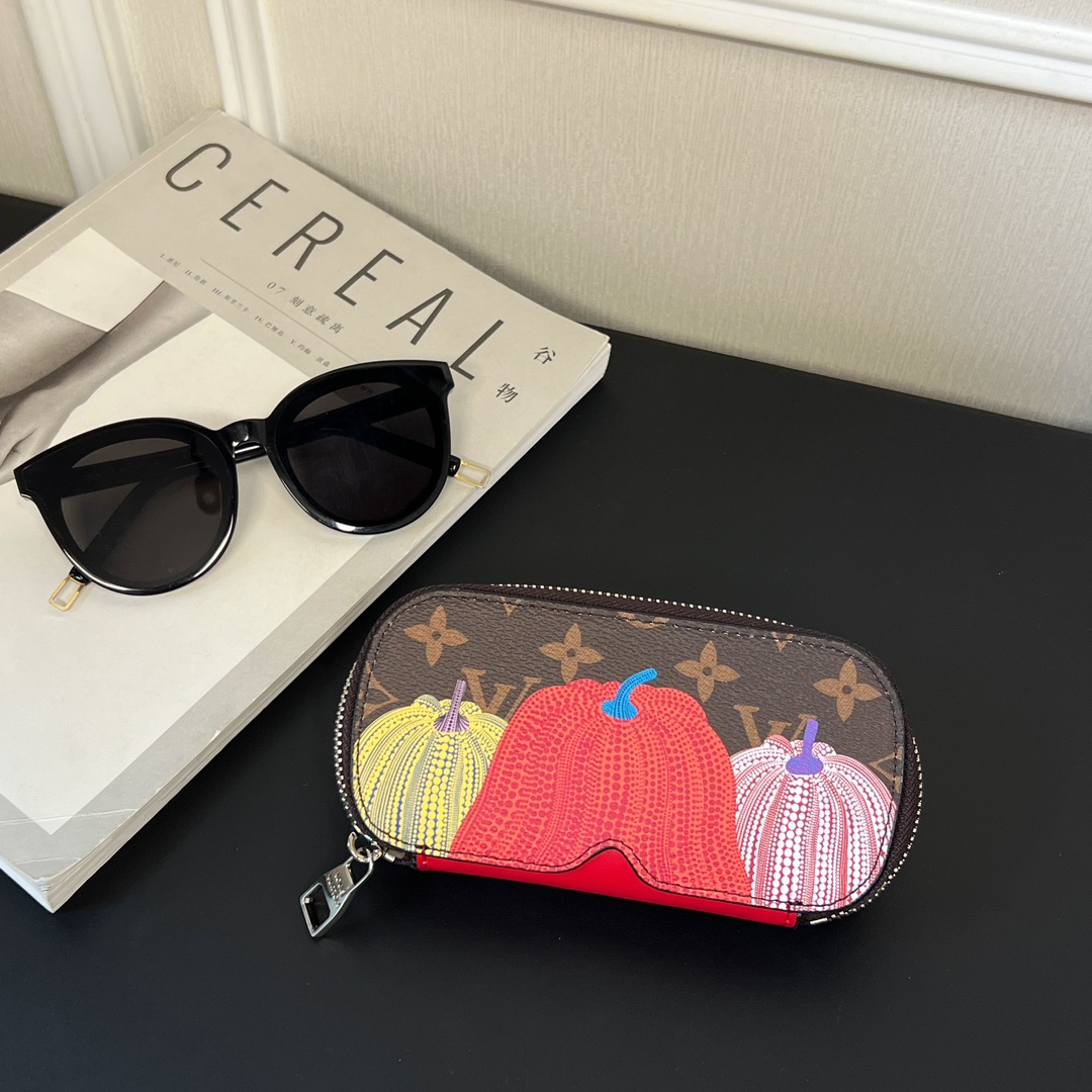 LV Glasses Pouch - Image 7