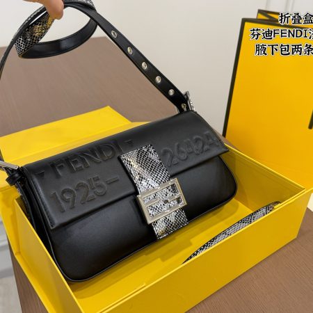 Fendi Baguette Underarm Bag - Image 2