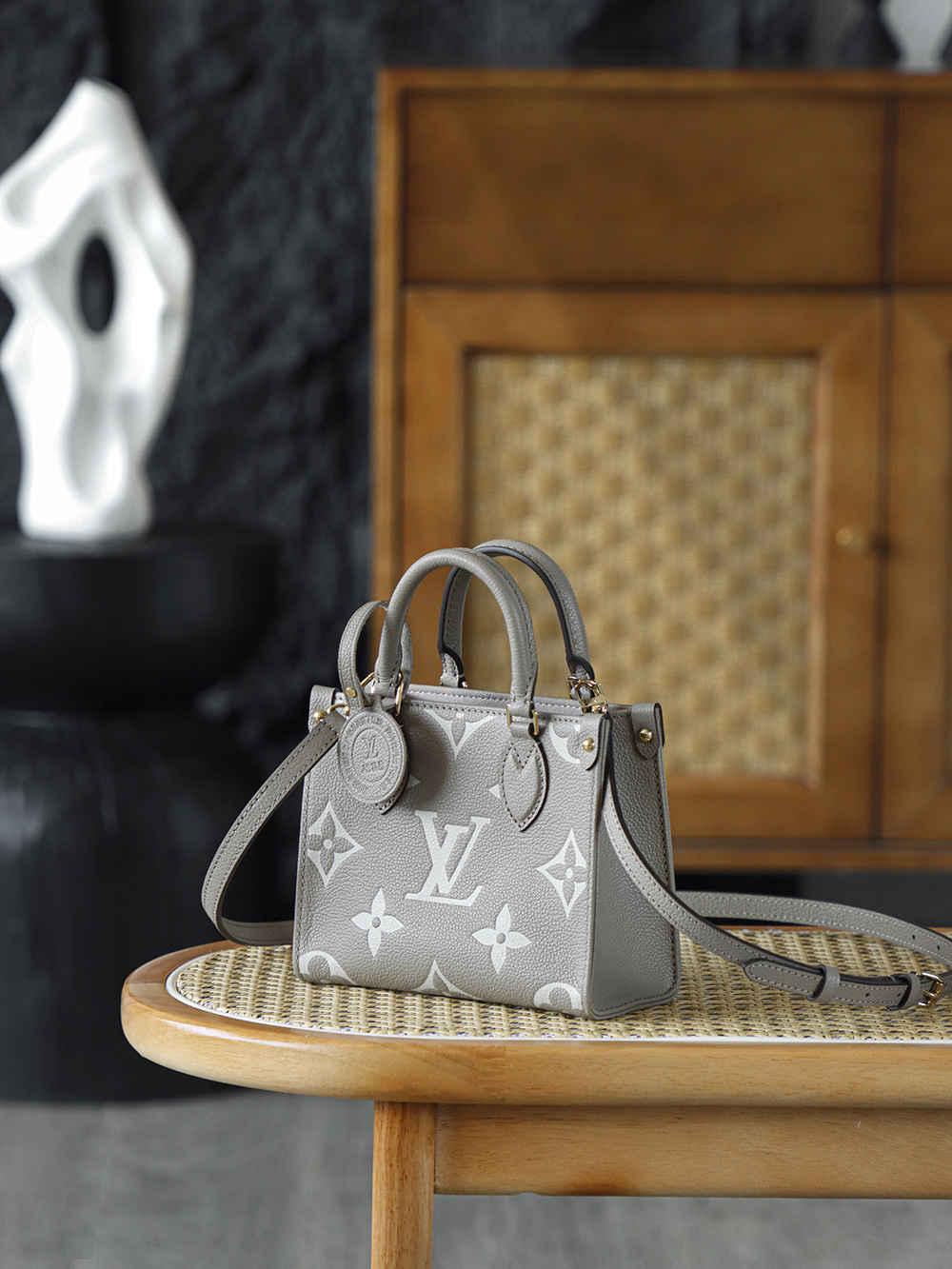 LV OnTheGo BB Bicolor Monogram Empreinte Bag - Top Quality - Image 2