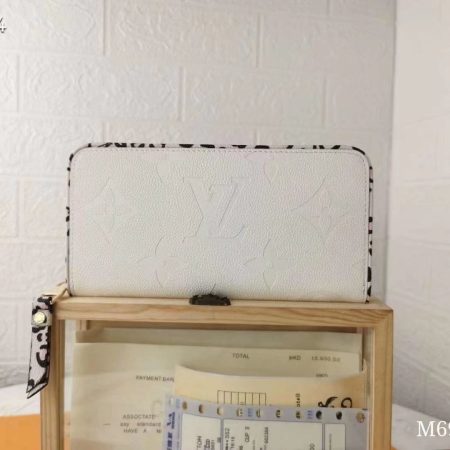 LV Zippy Lockme Wallet - Image 3
