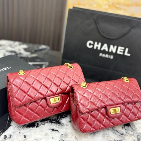 Chanel Quilto 2.55 Shoulder Bag - Image 9