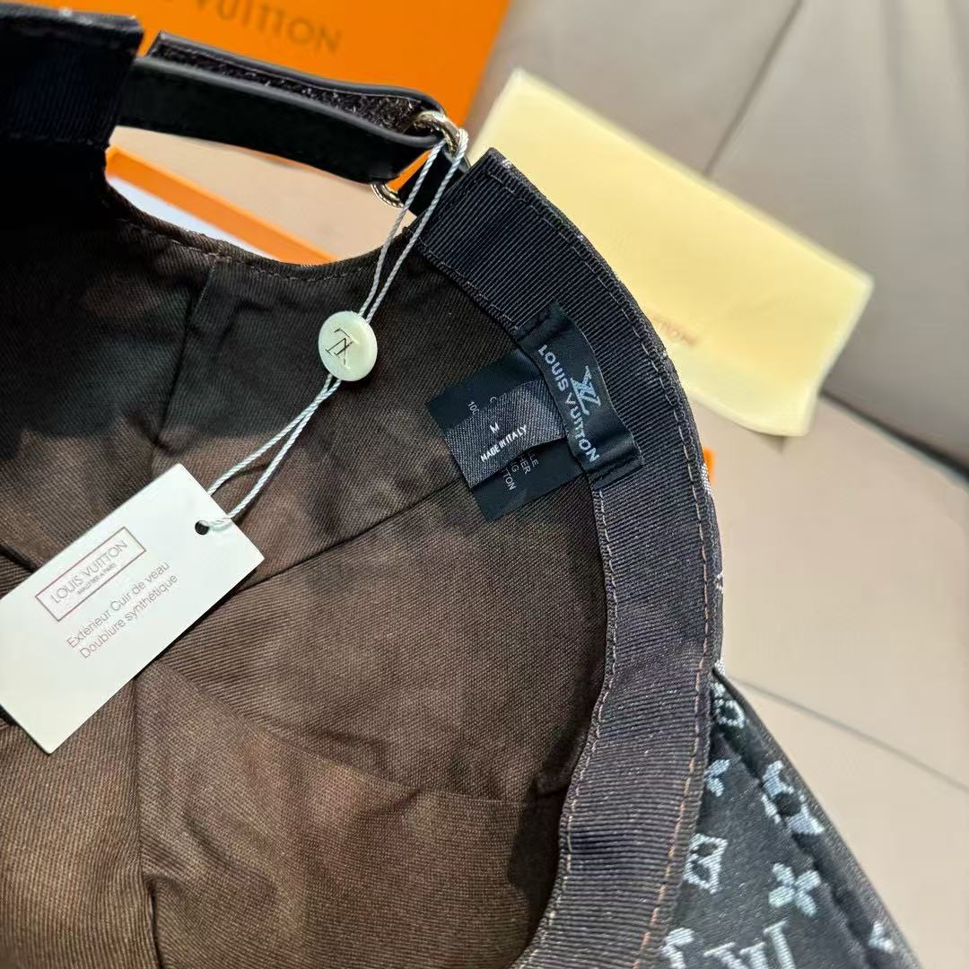 LV Monogram Black Hat - Image 6