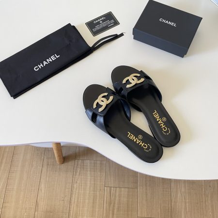 Chanel 26P Large C-Logo Openwork Flat Slippers - Image 6