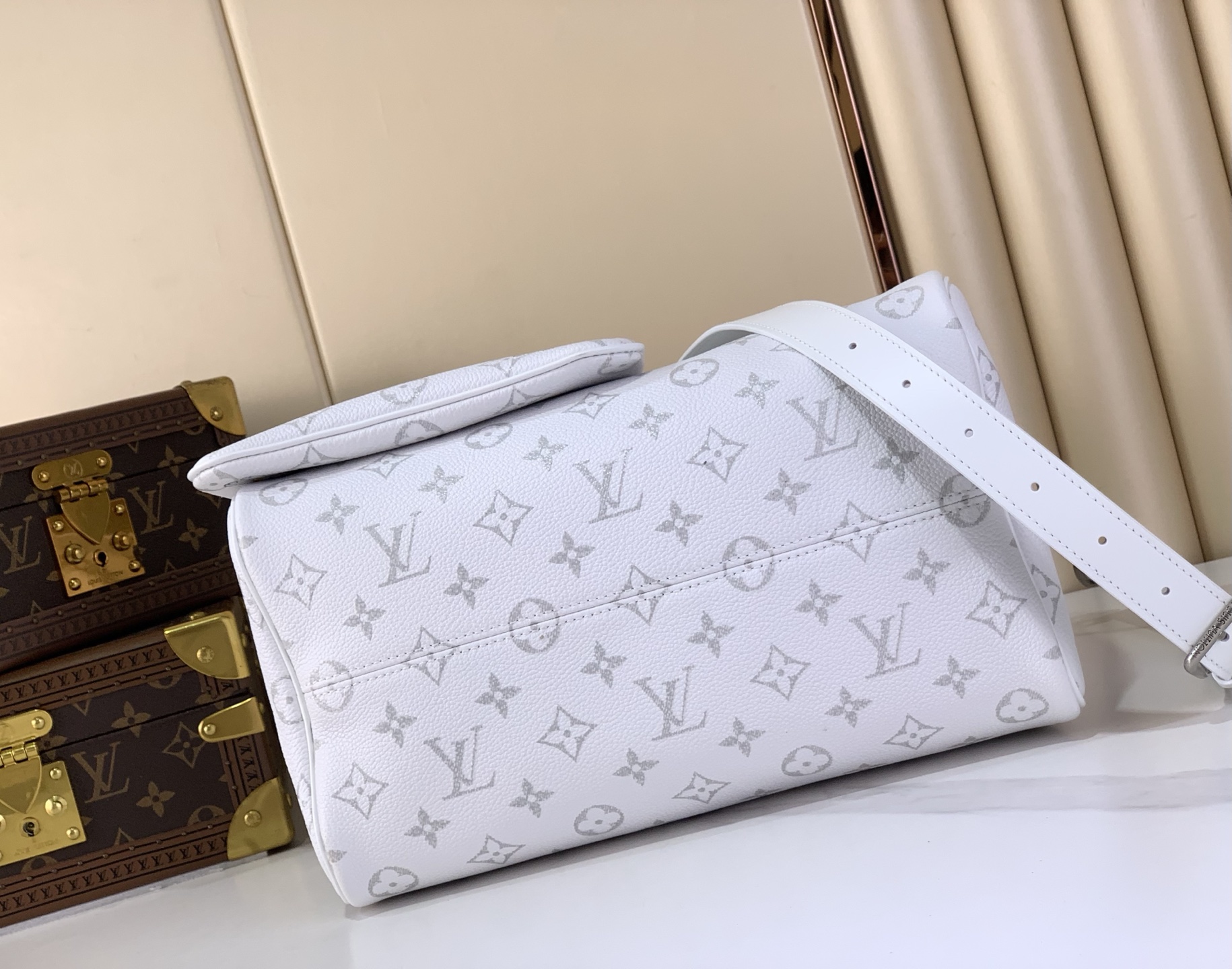 LV Speedy P9 30cm Bag - Image 4