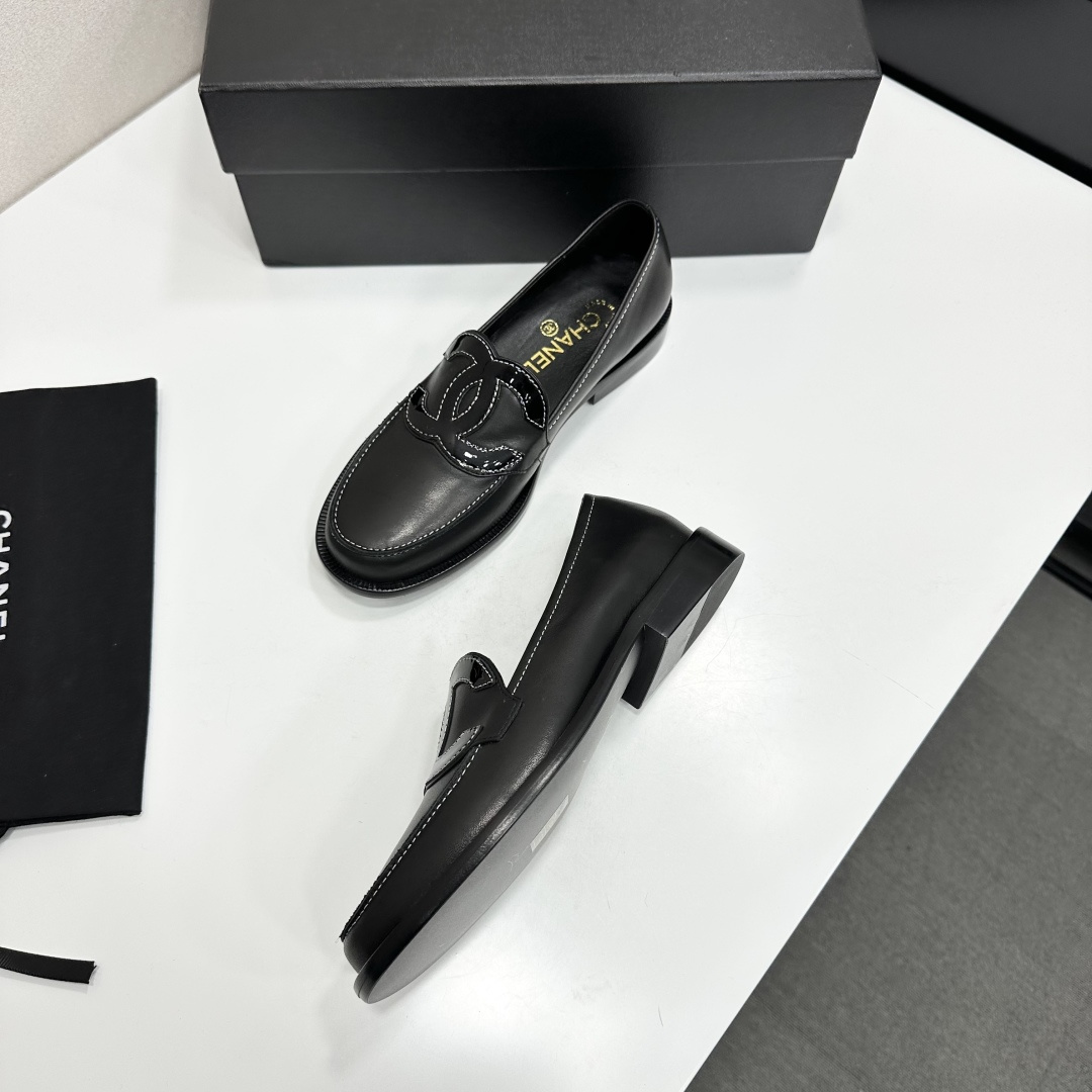 Chanel CC Loafers - Image 9