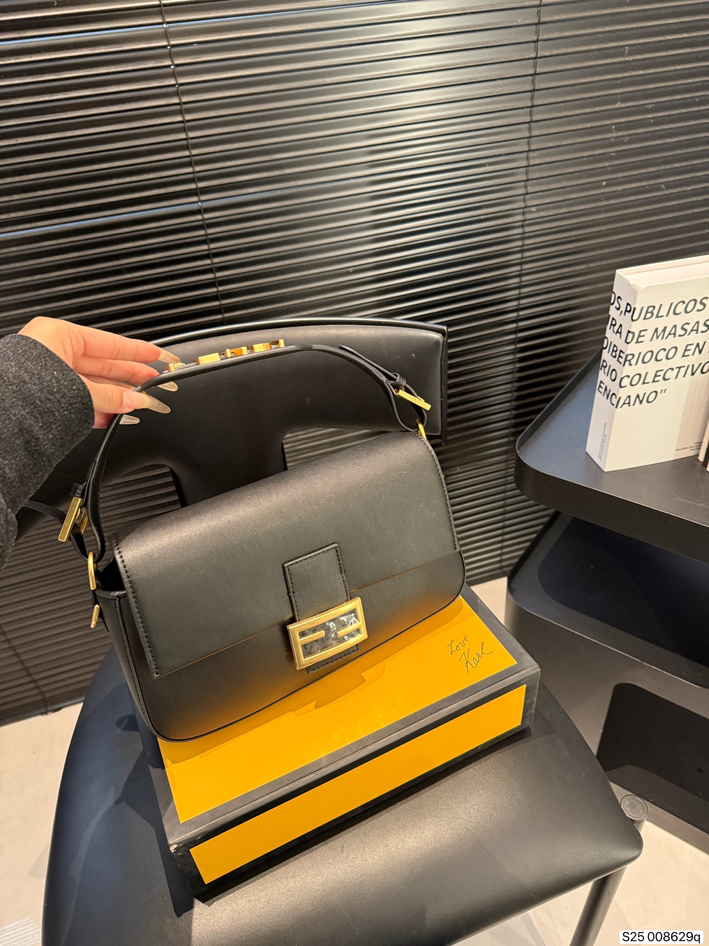 Fendi Baguette Bag - Image 2