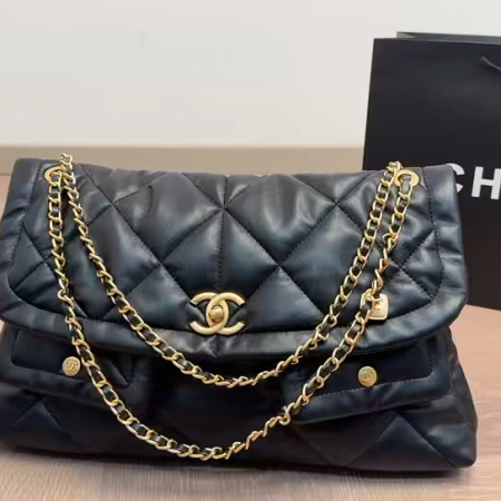 Chanel 25K Classic Quilted Pattern and Double C Bag - Image 2