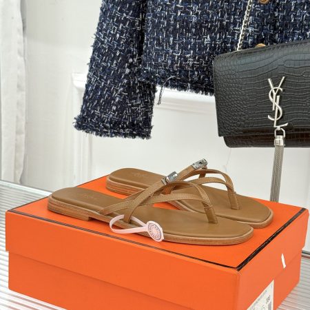 Hermès Kelly Buckle Flip-Flops - Image 5