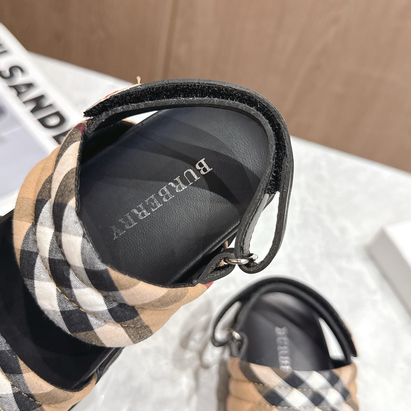 Burberry Children's Shoes - Image 6