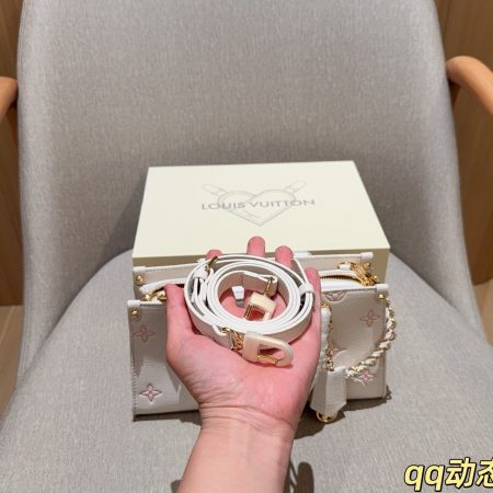 LV OnTheGo East West Monogram Empreinte Bag - Image 8