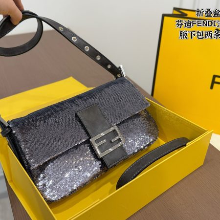 Fendi Baguette Underarm Bag - Image 4
