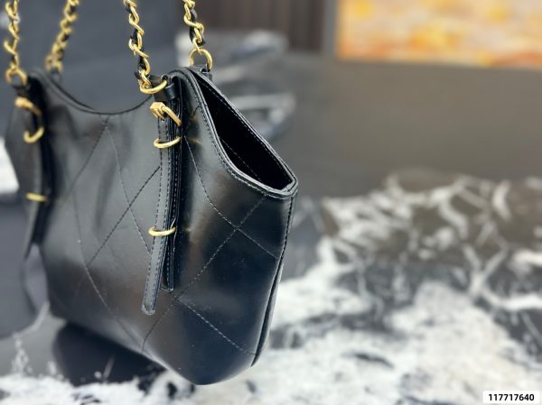 Chanel Tote Bag