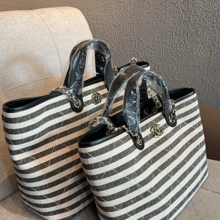 Chanel Deauville Tote Bag - Image 4