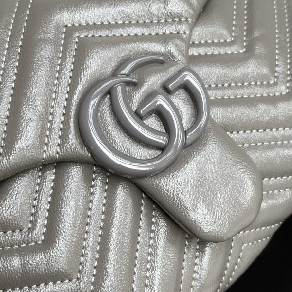Gucci Marmont medium shoulder bag