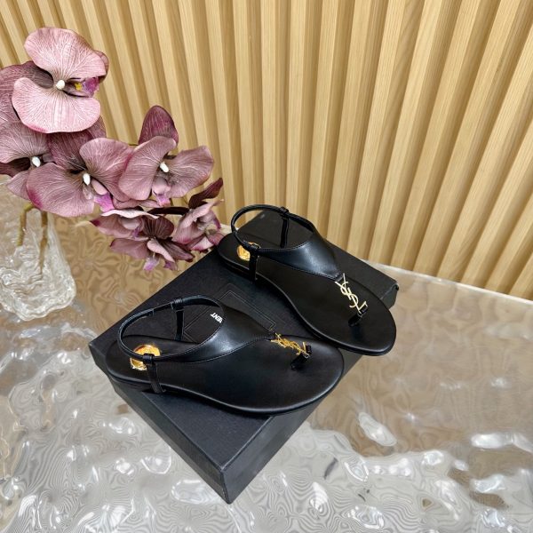 YSL Vitel Vernice Soft Thong Sandals