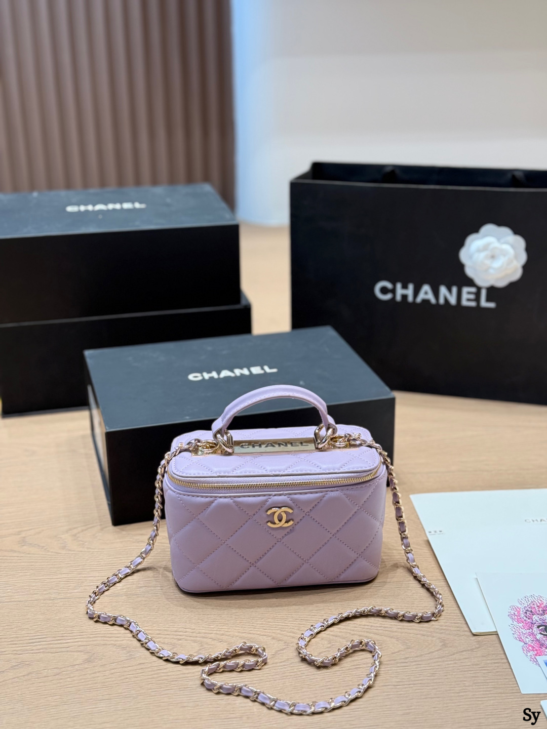 Chanel Long Vanity With Chain Bag - Image 4