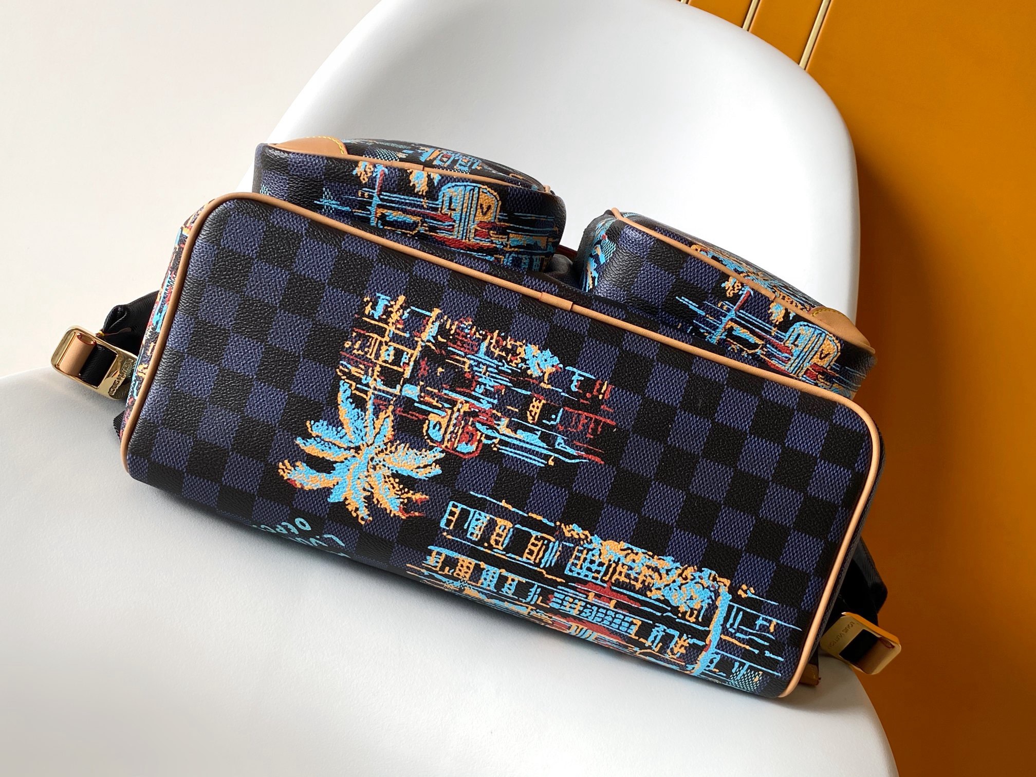 LV Montsouris Cargo Damier Bag - Image 4