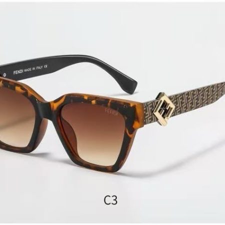 Fendi Fashionable Sunglasses - Image 3
