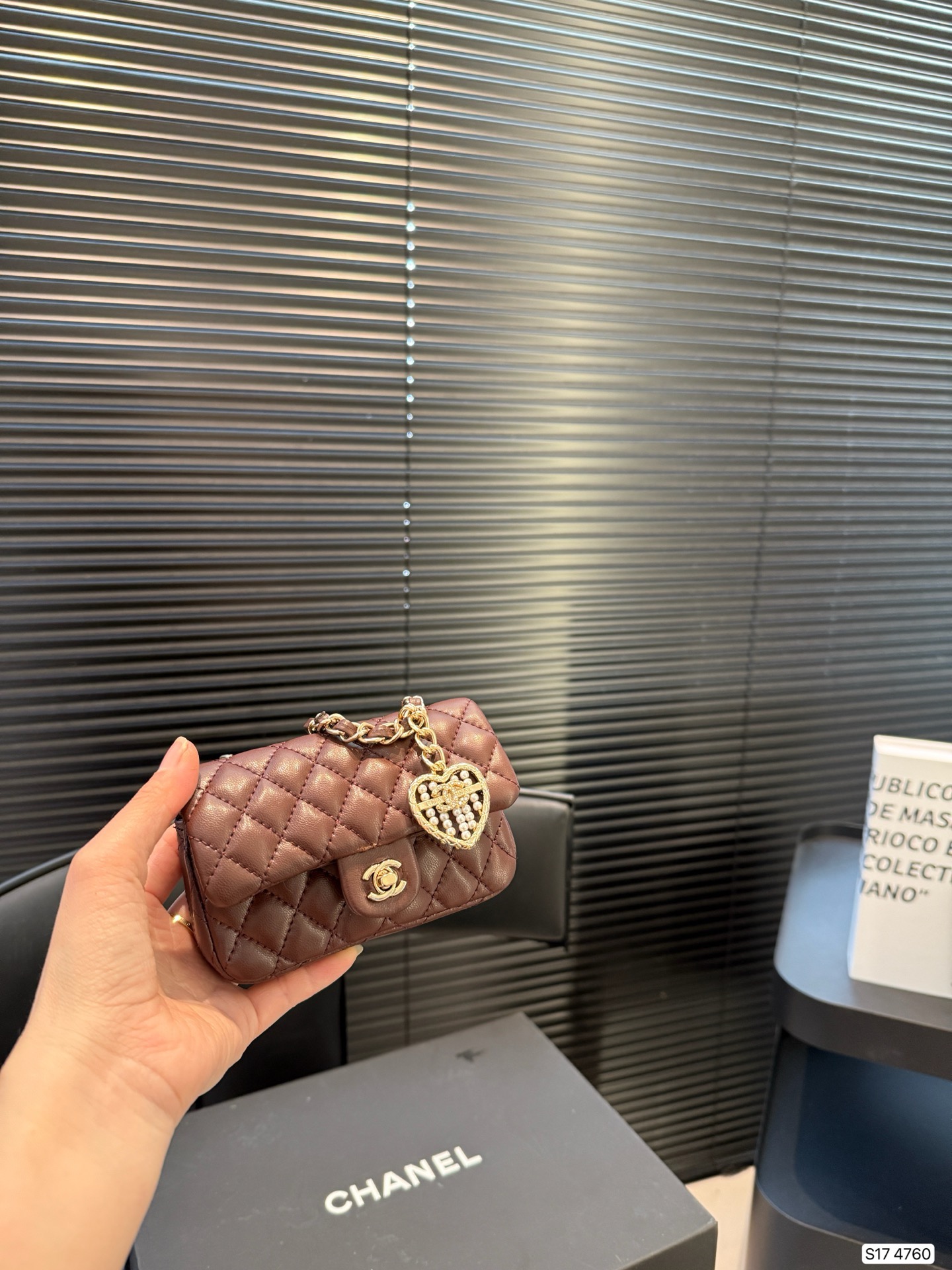 Chanel Classic mini bag - Image 1