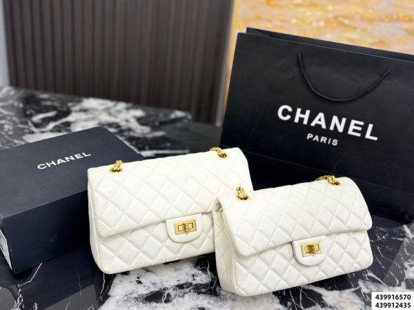 Chanel Quilto 2.55 Shoulder Bag