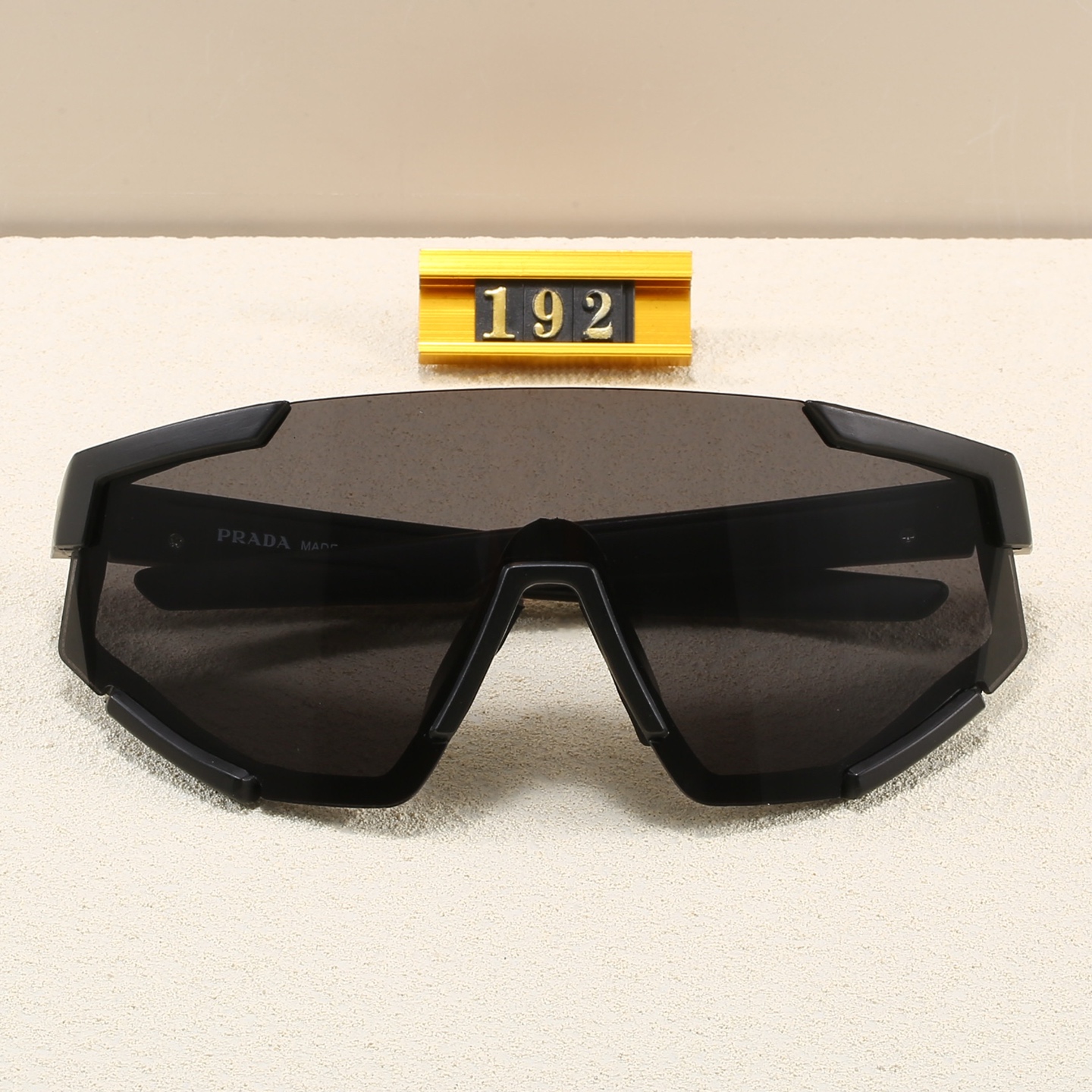 Prada Fashionable Sunglasses - Image 8