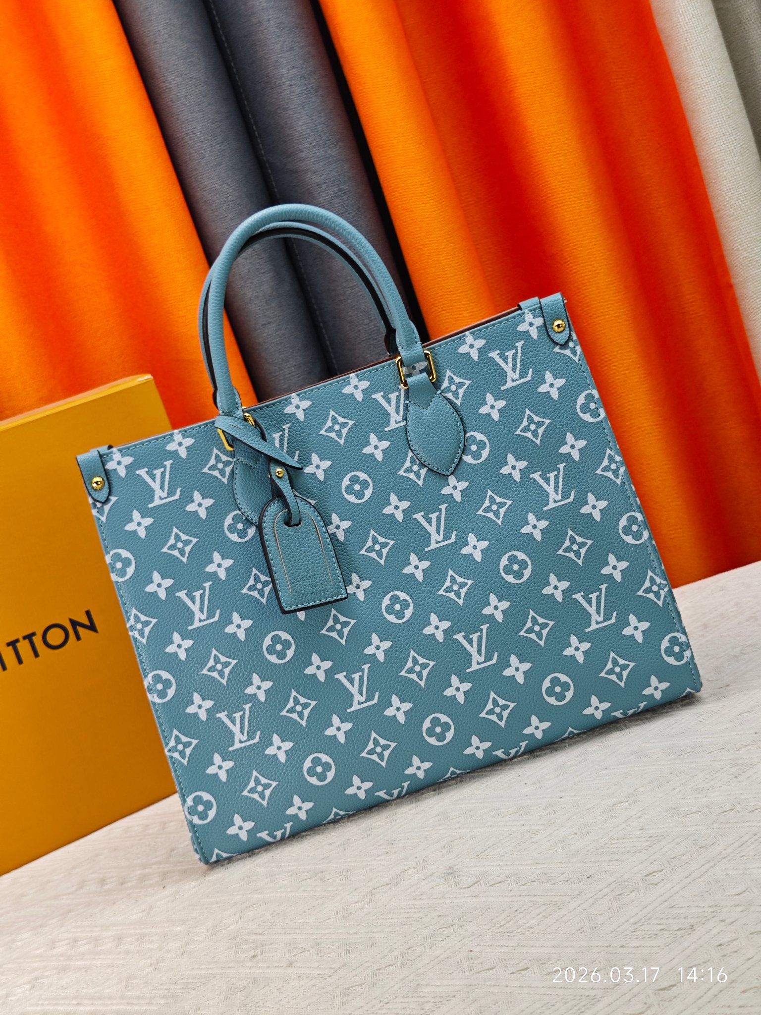 LV OnTheGo MM Bag - Image 1