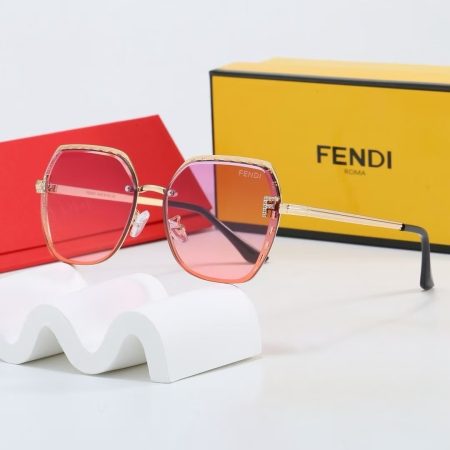 Fendi Fashionable Sunglasses - Image 3