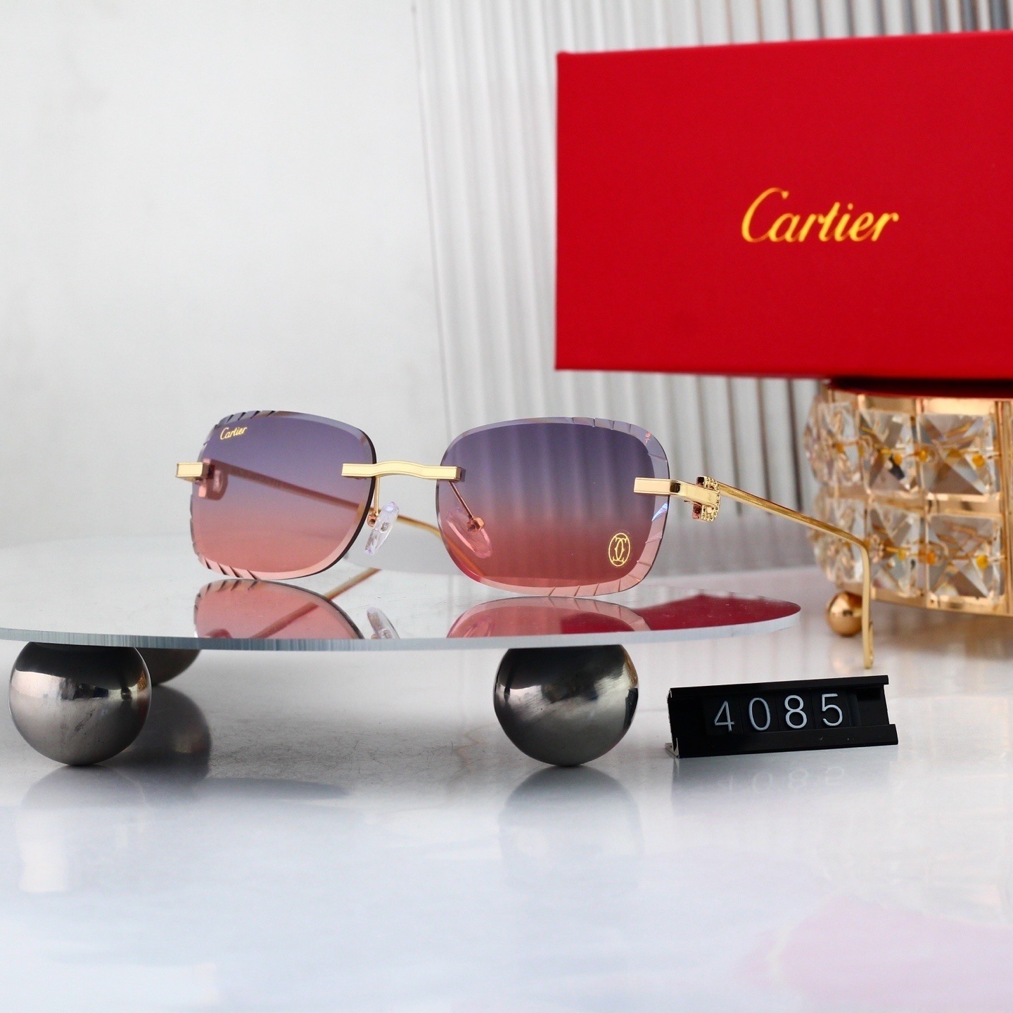 Cartier Fashionable Sunglasses - Image 4