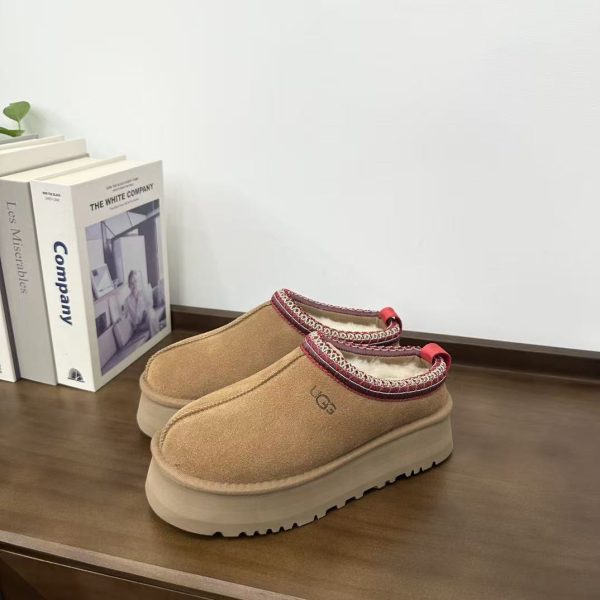 UGG Tazz Slipper
